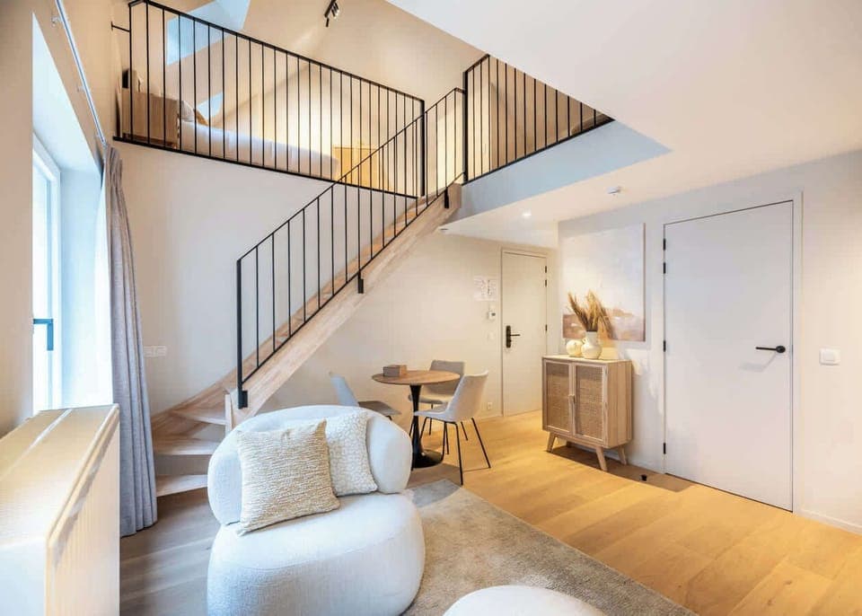 Stylish duplex studio with high-quality materials in the center of Ghent.