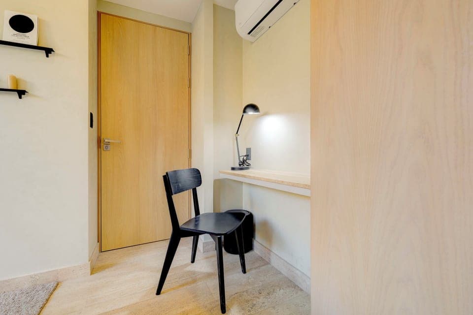 Settle in and get things done.


