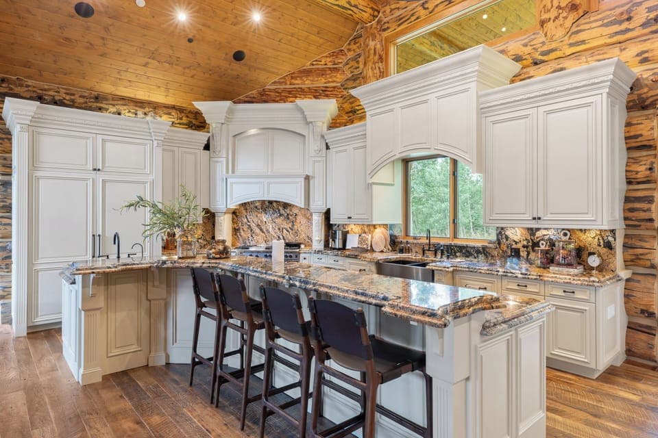 Main kitchen