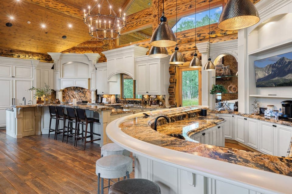 Main kitchen