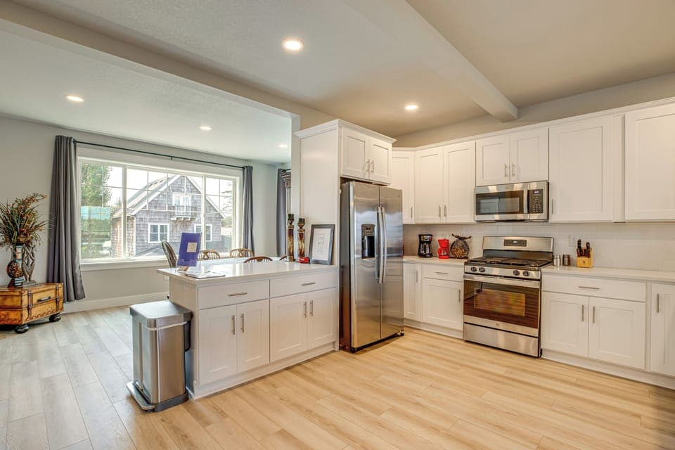 Kitchen | Cooking Basics | Dining Area