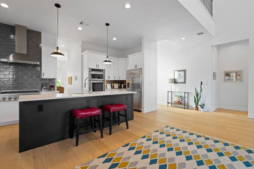 gourmet fully stocked kitchen