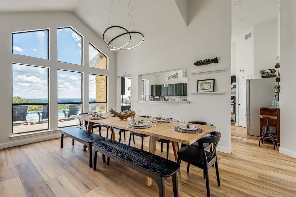 The open layout ensures that the chef remains part of the action.