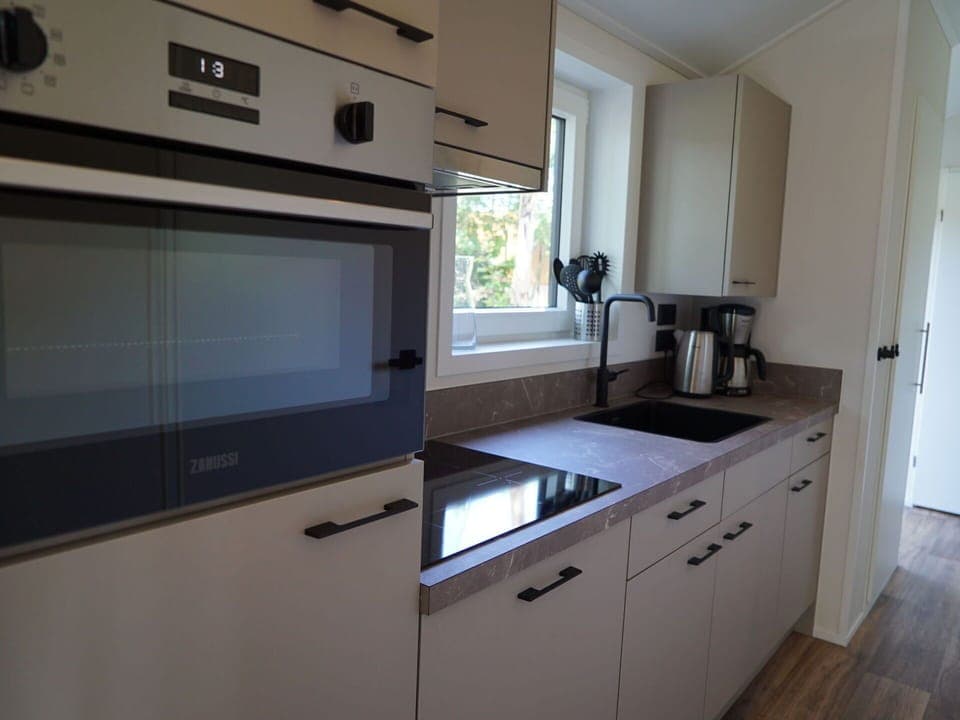 Cabinetry, Kitchen Sink, Property, Sink, Countertop, Kitchen Stove, Kitchen Appliance, Tap, Kitchen, Wood