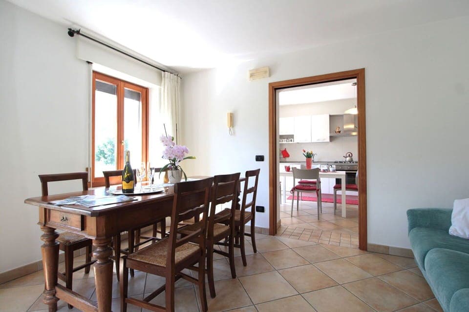 Autumn, Dining Room, Living Room, Spring, Summer