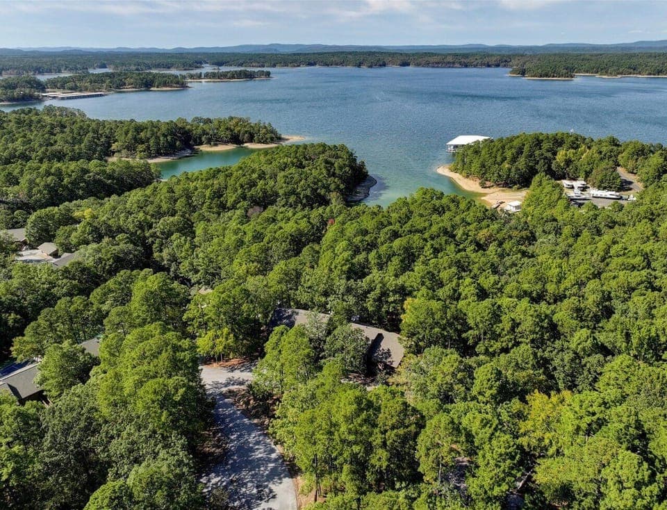 Visit the Lake Ouachita Vista on Hickory Nut Mountain