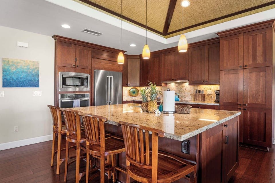 A well-equipped kitchen with modern appliances, perfect for preparing meals.