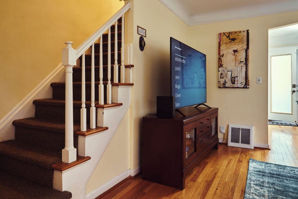 65" Smart TV