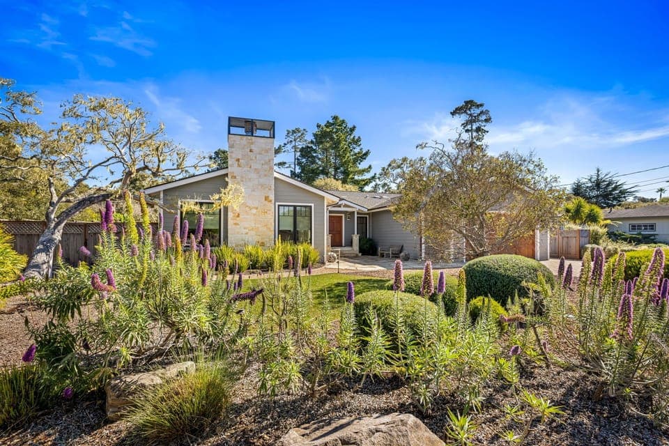 Welcome to "Pebble Beach® Piper's Calling"!