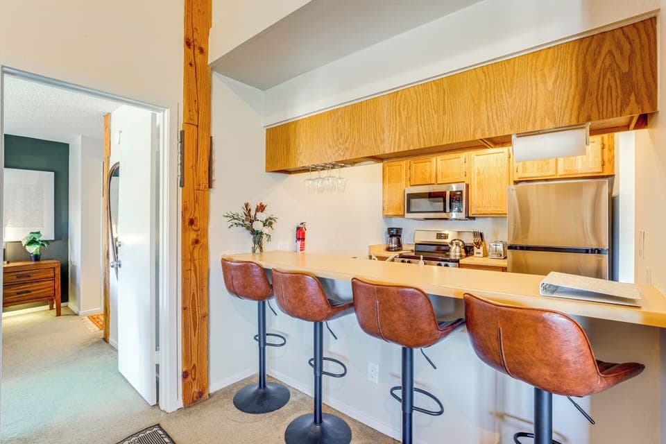 Kitchen | Cooking Basics Supplied | Main Floor