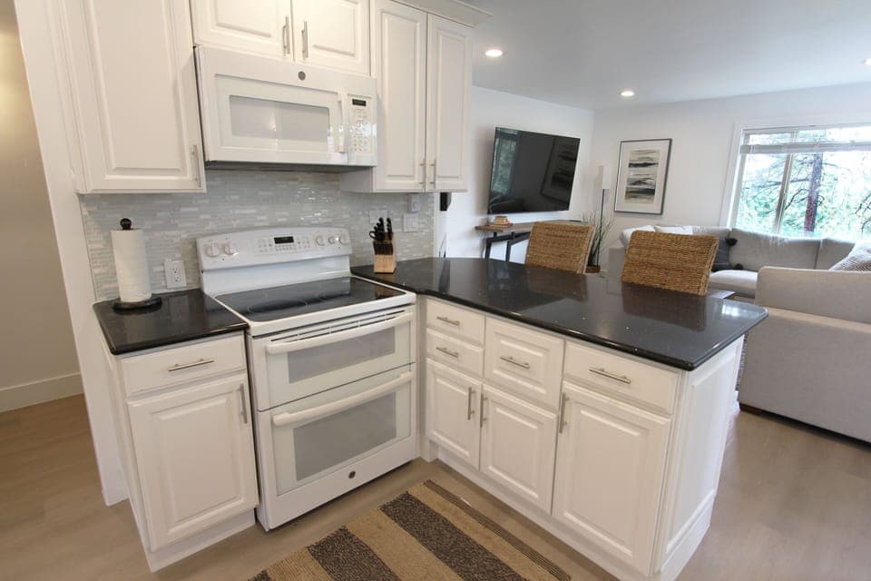 Main Floor - Kitchen