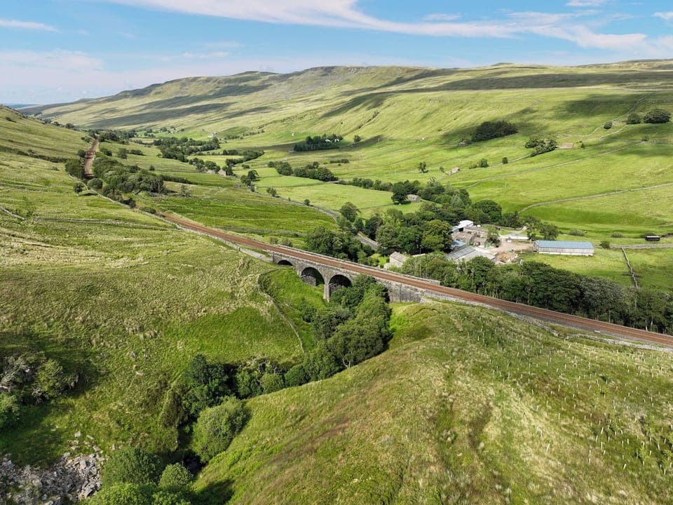 Surrounding area | Aisgill Farm Stable - Aisgill Farm, Aisgill, near Kirkby Stephen