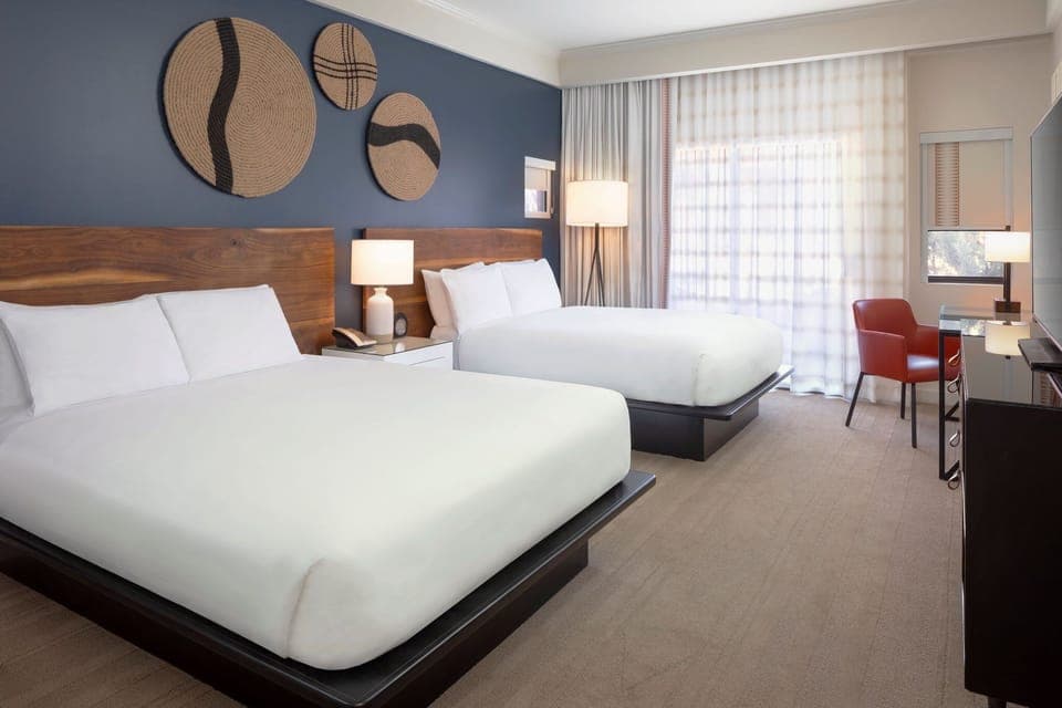 Unit with 2 Queen size beds