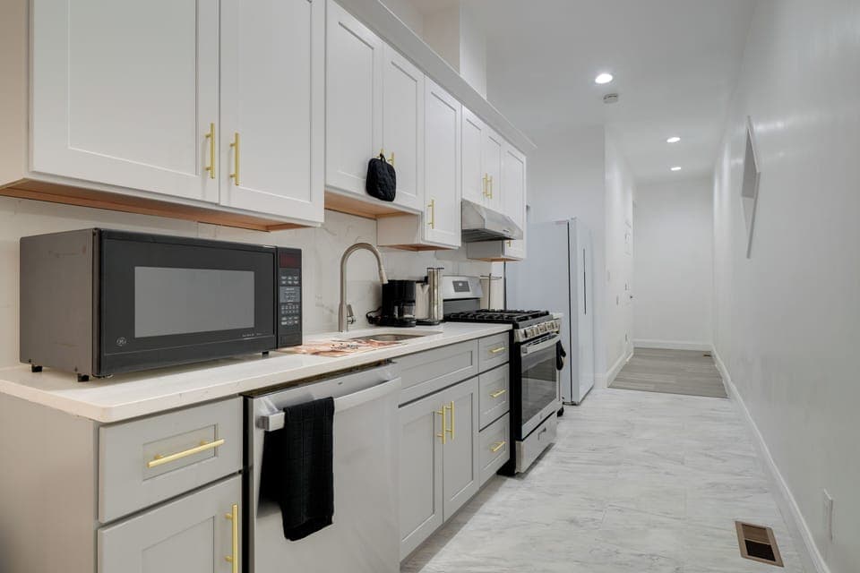 Interior | Central Heating & A/C | Free WiFi