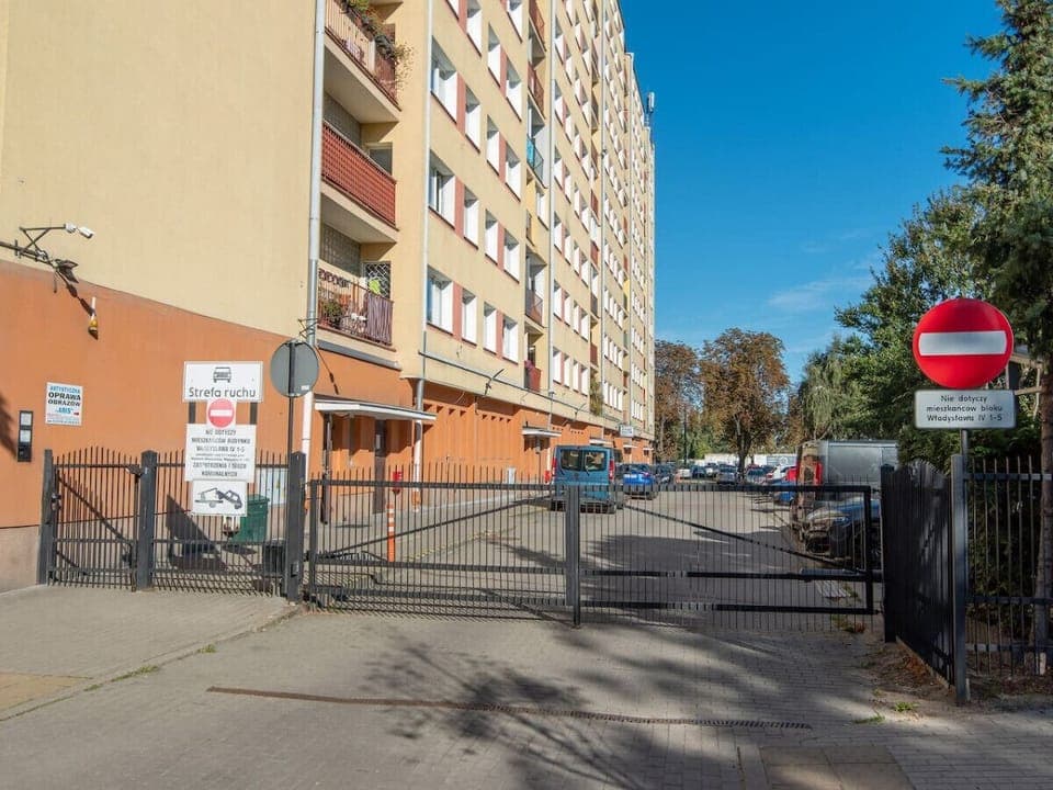 Property Builiding | Book Now with RENTUJEMY.COM