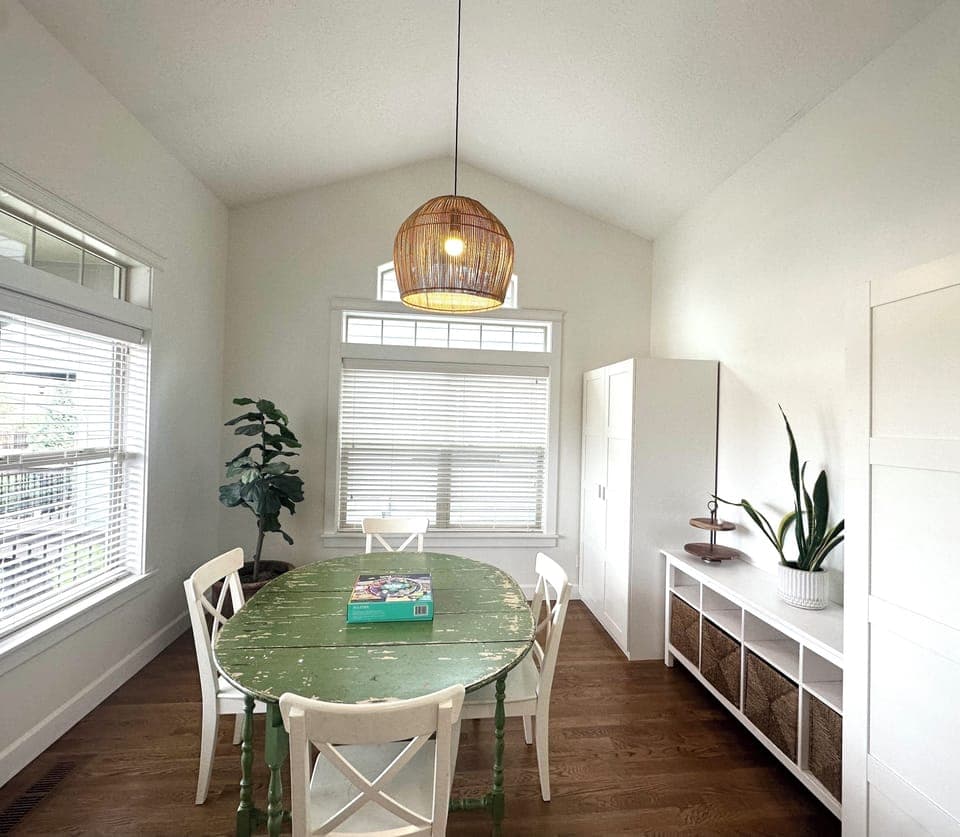 Game room/office space