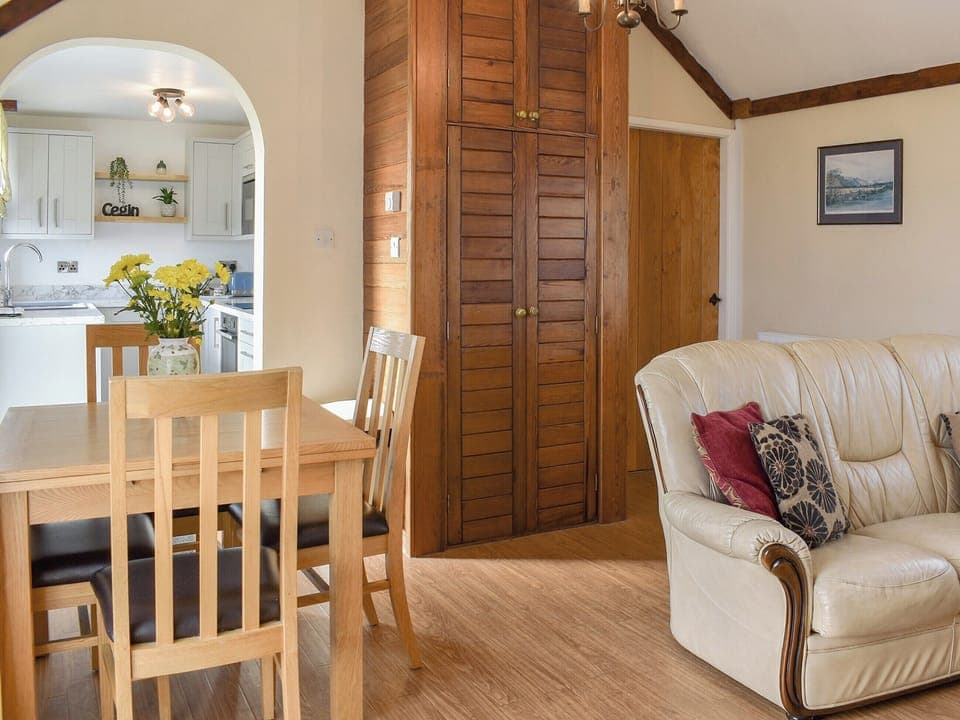 Open plan living space | Bwthyn, Criccieth