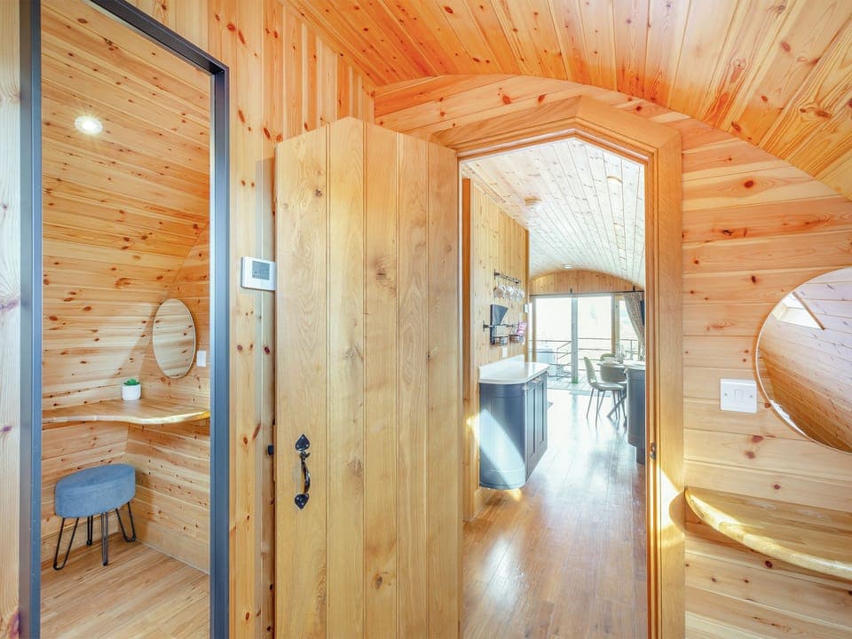 Shower room | Daisy - Llawrllan, St Harmon, near Rhayader