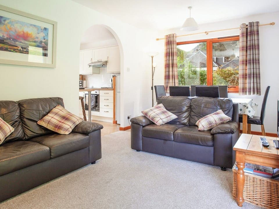 Living room/dining room | Aonach Cottage - Glencoe Mountain Cottages, Glencoe