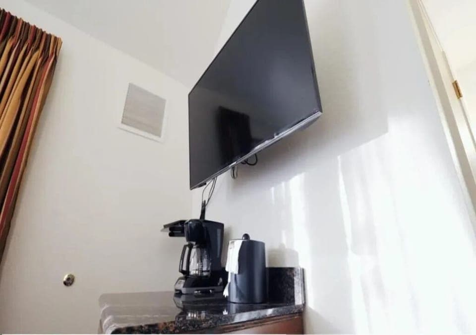 Room amenity. Exact unit will be assigned upon arrival. Views, colors, and decor may vary.