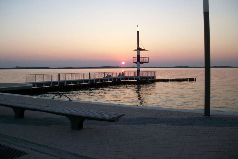 Region [summer] (>5 km)