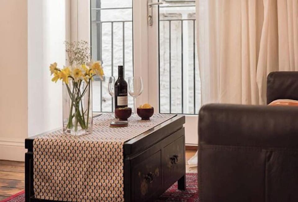 5baee1a3-438a-443f-87eb-b21ac8ed2025