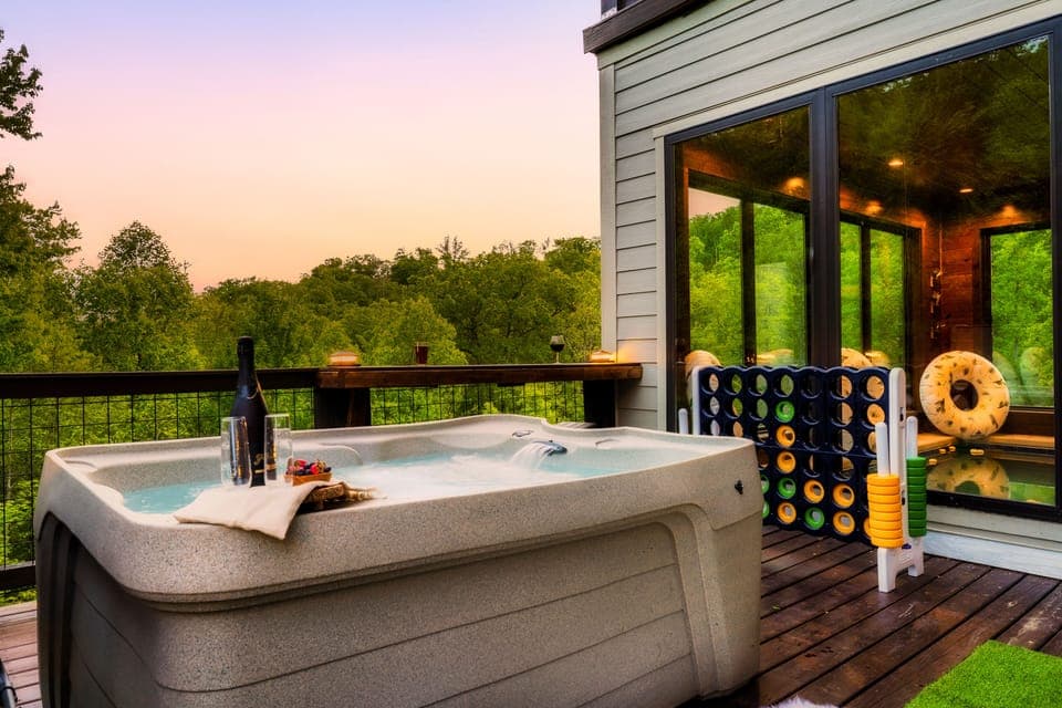 Outdoor spa tub
