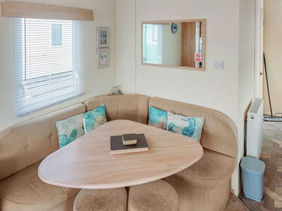 Open plan living space | Marni&rsquo;s Seaview, Heysham, near Morecambe