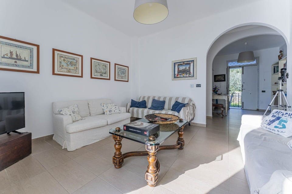 Autumn, Living Room, Spring, Summer