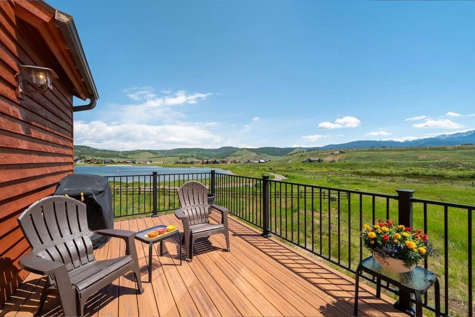 Private Deck