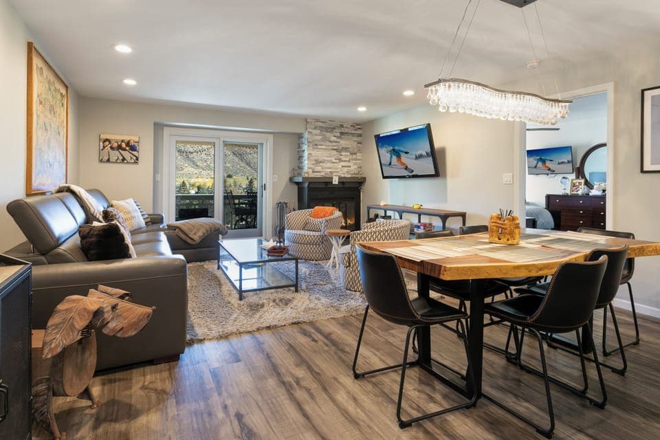 Living and Dining Area