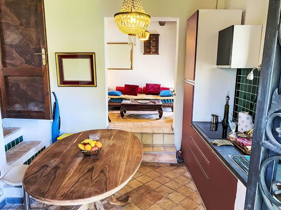 Sky, Plant, Natural Landscape, Natural Environment, Land Lot, Tree, Urban Design, Grass, Plain, Grassland