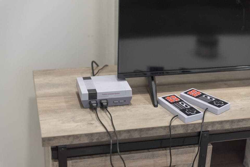 Level up your nostalgia!  This retro setup is pure gaming bliss.🎮 #80sGaming