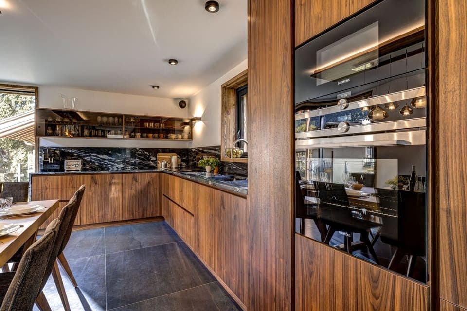 Quality appliances and stone worktops