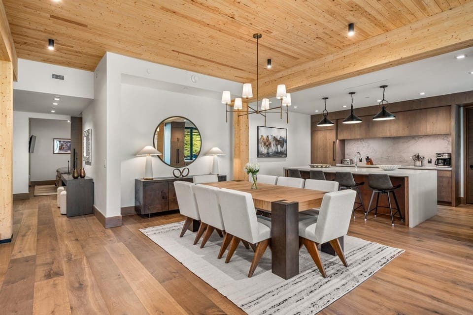 8 seat dining table and gourmet kitchen fully equipped