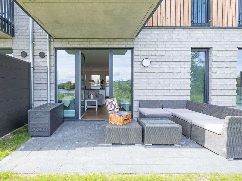 Sky, Shade, Land Lot, Cottage, Siding, Facade, Residential Area, Landscape, Roof, Grass