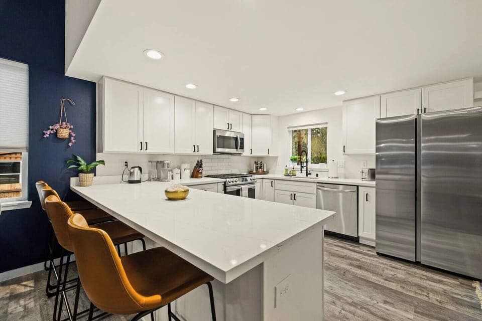 A large and fully stocked kitchen for all your cooking needs