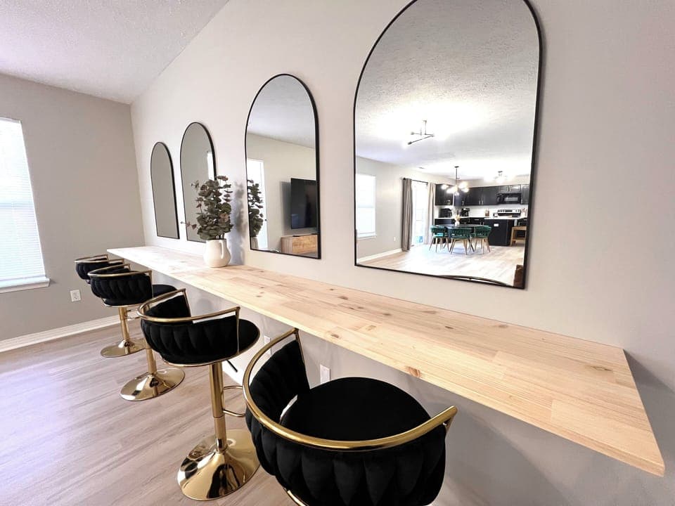 The perfect setup for guests to get ready before a night out in the town!