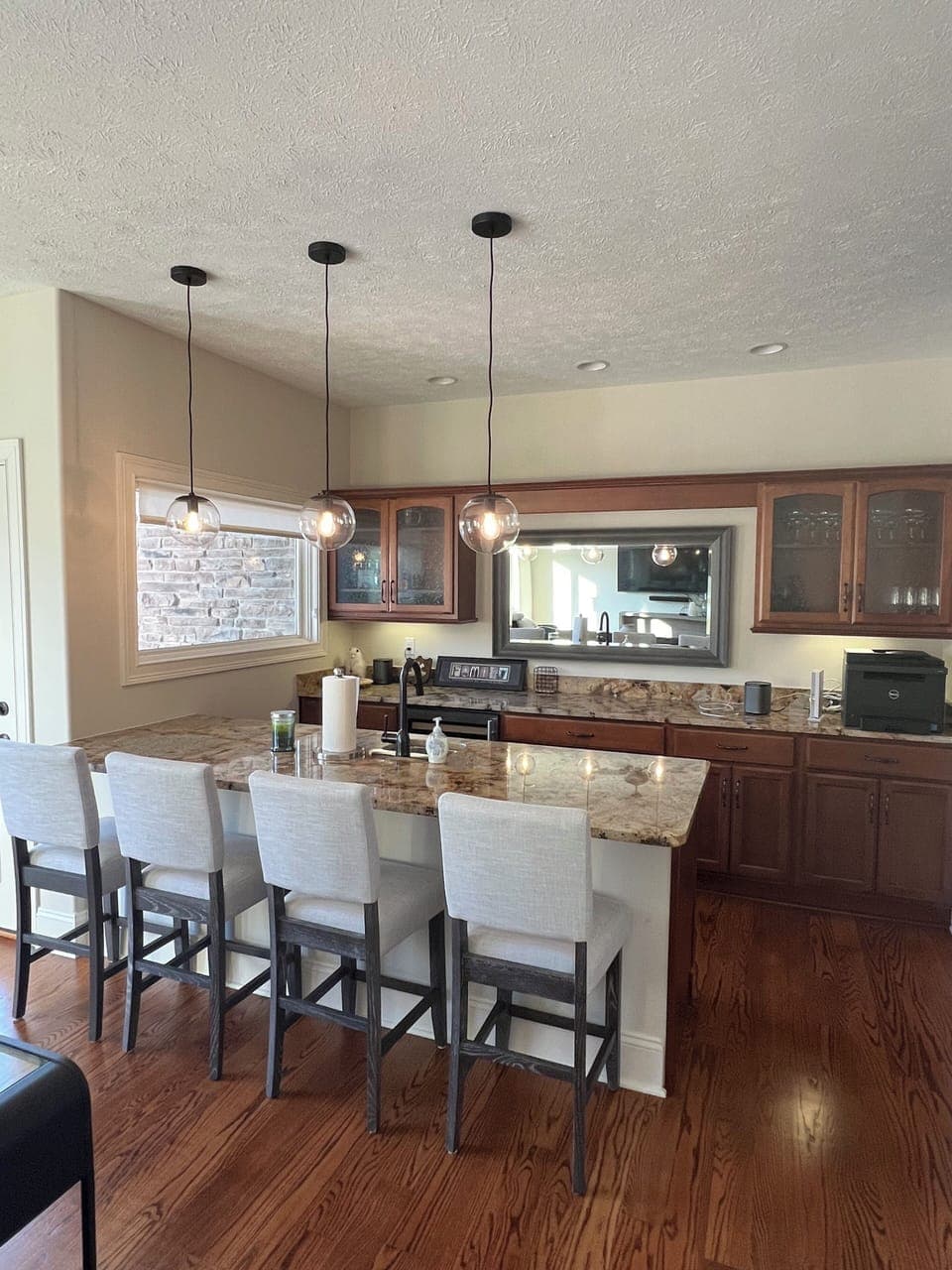 Wet bar 2nd floor