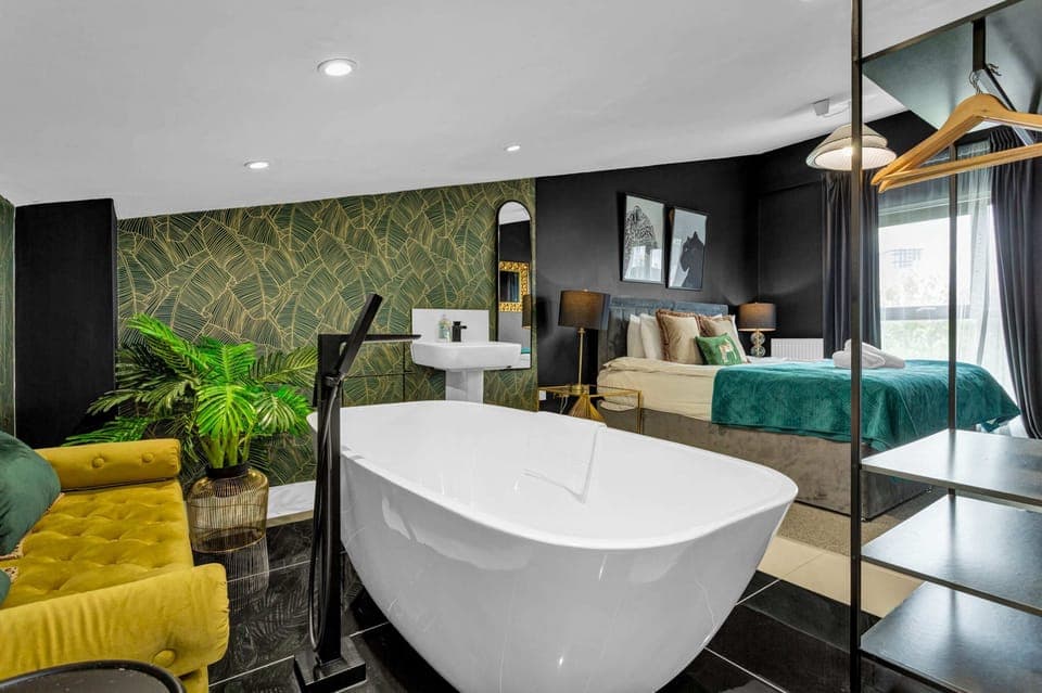 We provide complimentary shower gels, shampoos, hand gel and toilet roll for your convenience