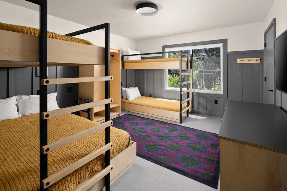 Unit with Four Bunk Beds.  Exact unit will be assigned upon arrival. Views, colors, and decor may vary.