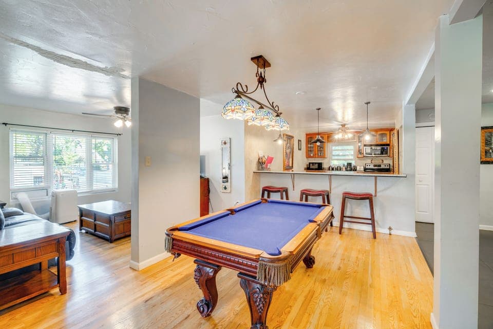 Pool Table | Piano Bar | 2 Smart TVs | Free WiFi