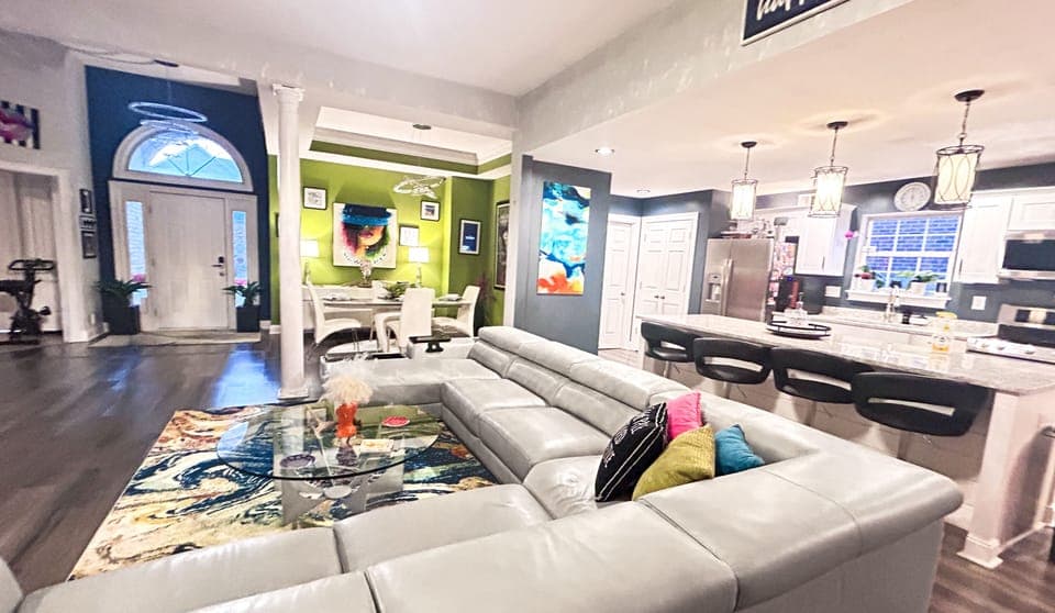 https://grahamretreat.zohobookings.com/#/customer/topplacestostayinlouisville