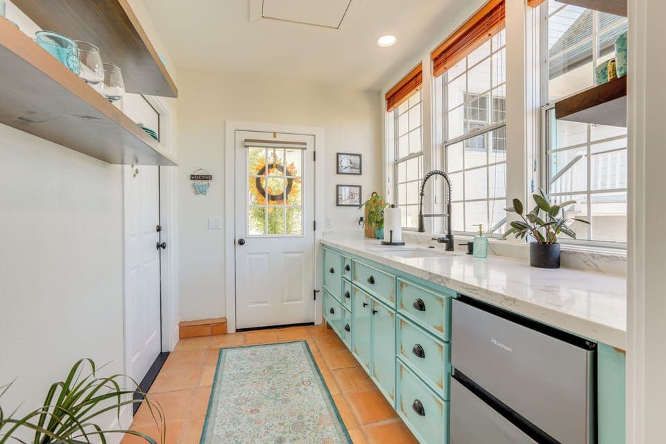 Kitchen | Cooking Basics Supplied