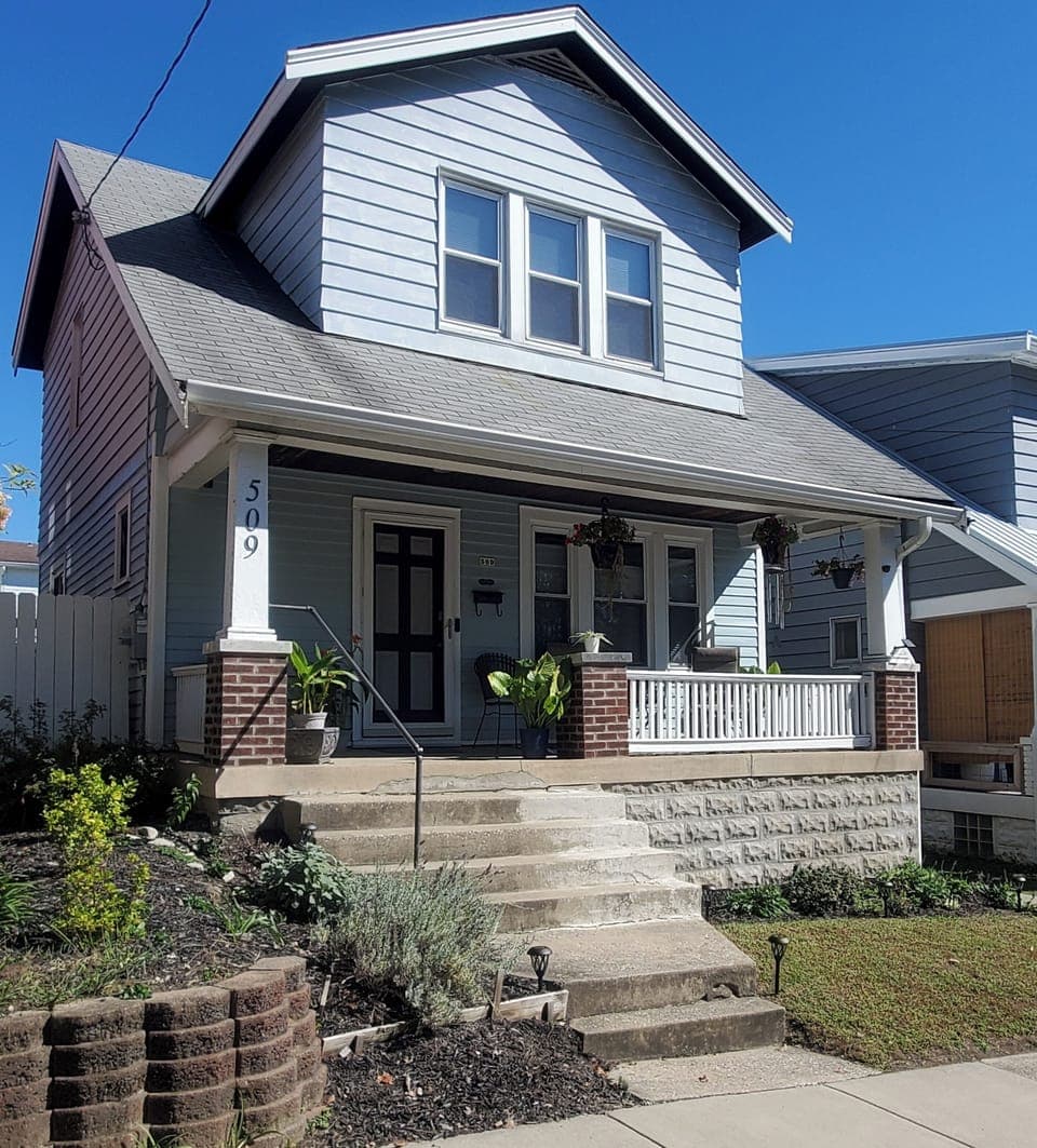 2-Story House View Looking South Away From The Ohio River and Cincinnati, Ohio