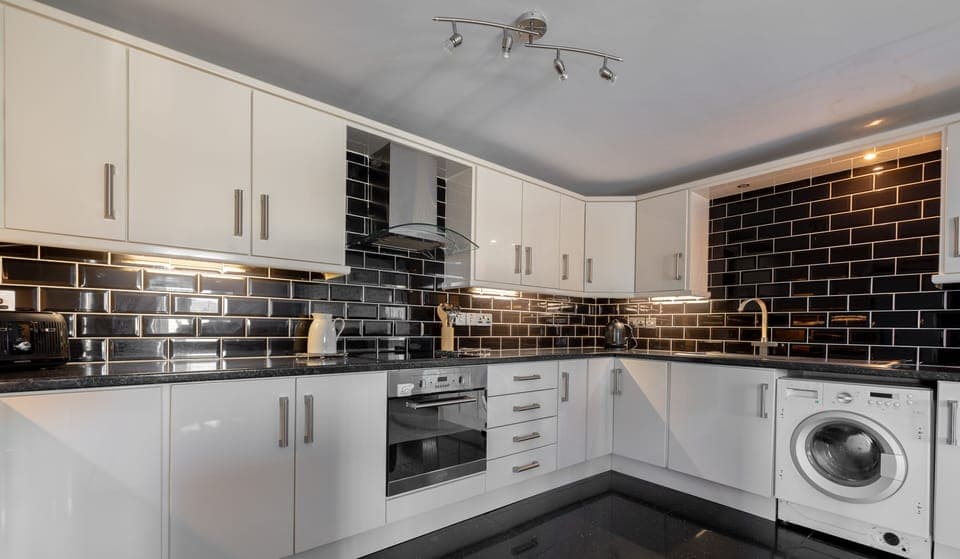 2c522e1c-c431-423f-aa2b-1949a1278e0a