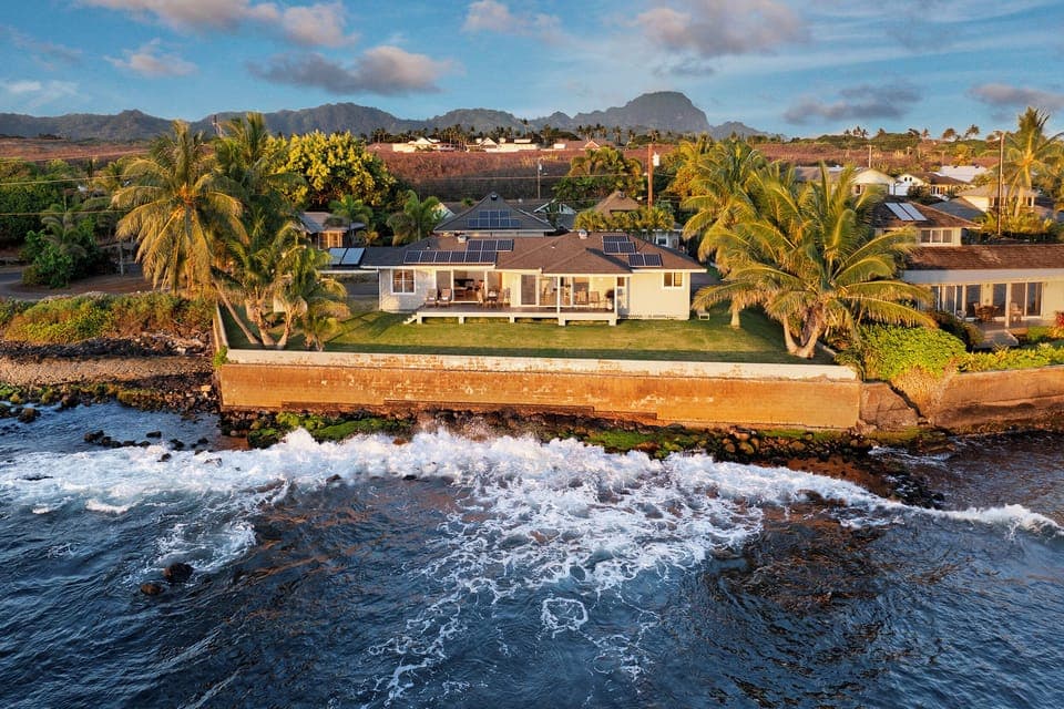 HOONA BEACH HOUSE AERIAL OCEANFRONT AERIAL