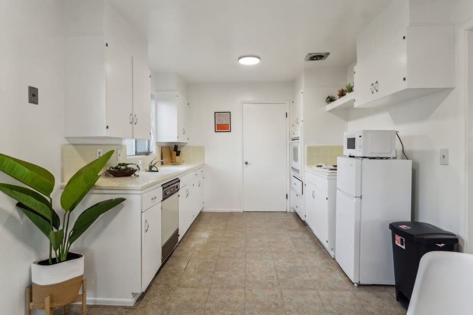 Floor, Flooring, Indoors, Microwave, Oven