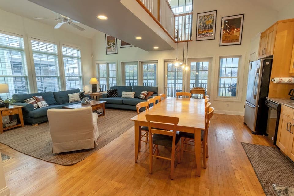 Main Level | Kitchen | Dining | Living Room