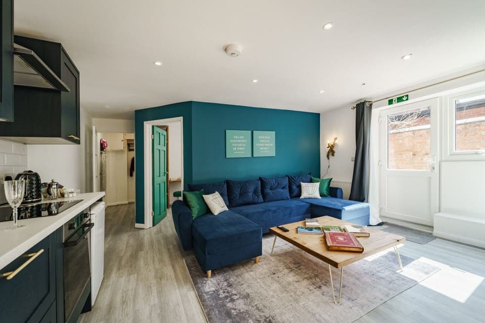 Living Room / Lounge